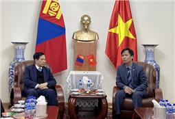 Đại tướng Phan Văn Giang thăm trường học mang tên Chủ tịch Hồ Chí Minh ở Mông Cổ